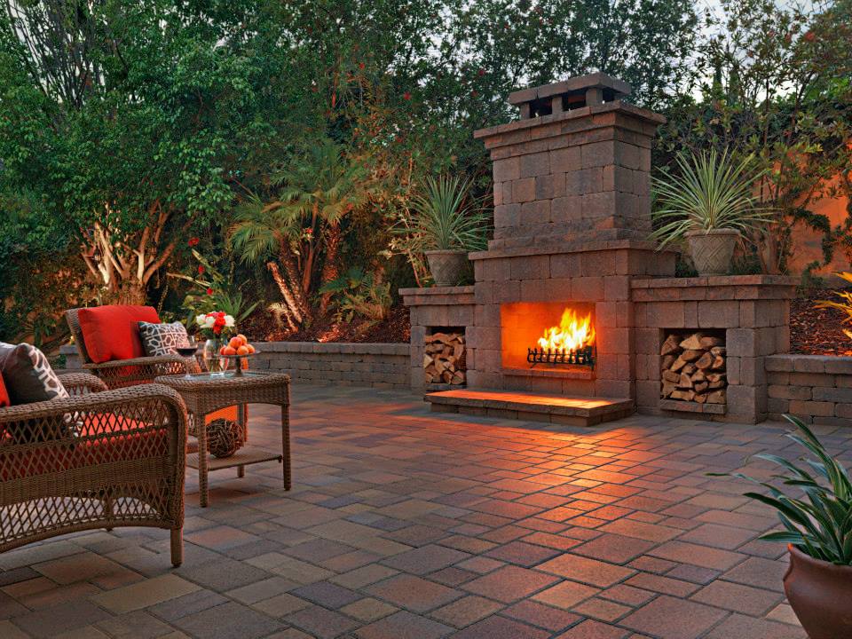 Outdoor Fireplace Pictures Design