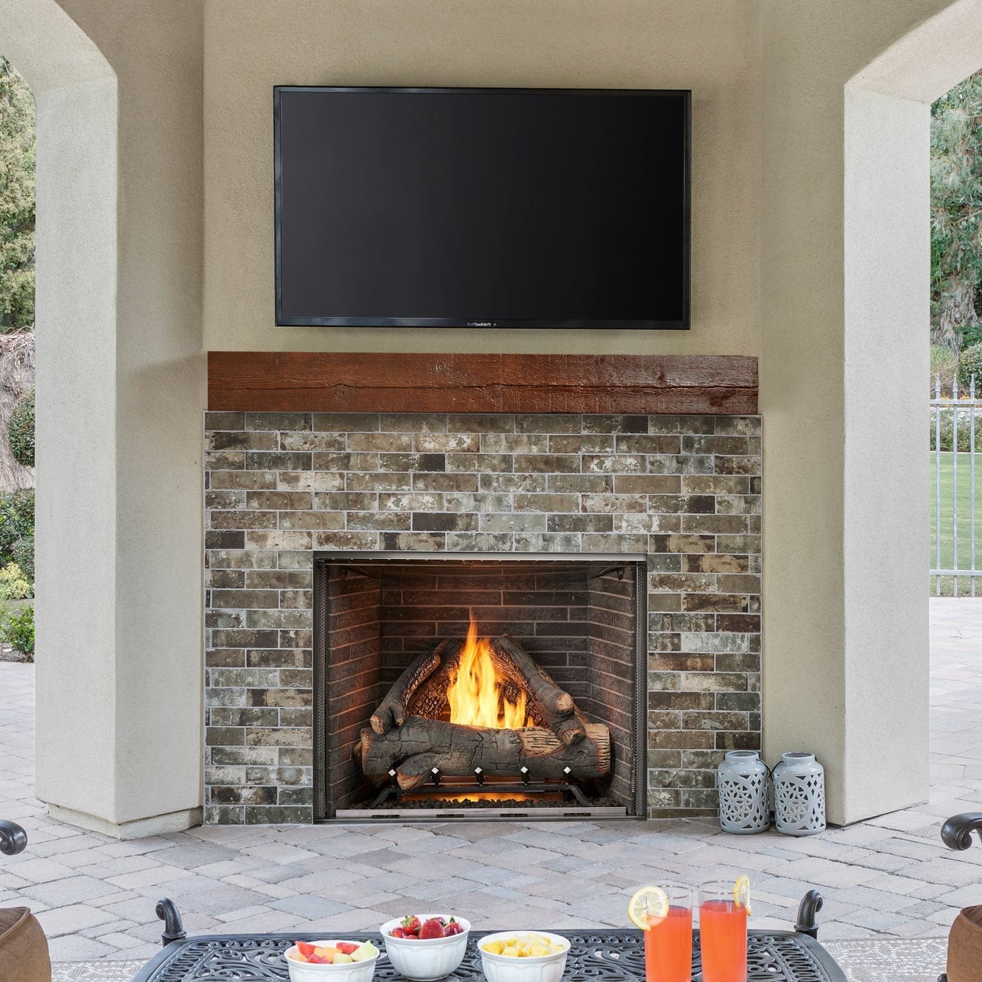 Majestic Courtyard 36 Fireplaces